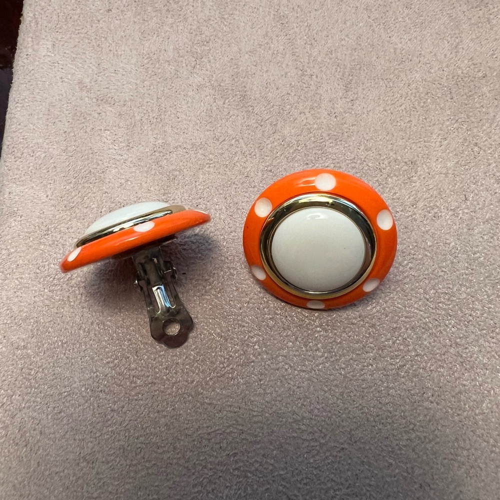 Vintage Orange Polka Dot Button Clip On Earrings with White Center EUC - Picture 4 of 4